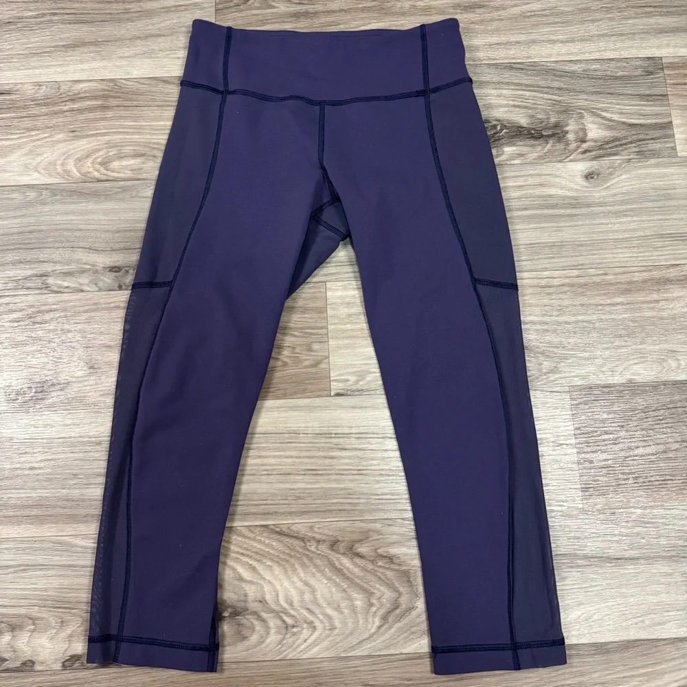 Lululemon Breathe Easy Crop Leggings in Cadet Blue Size 4
